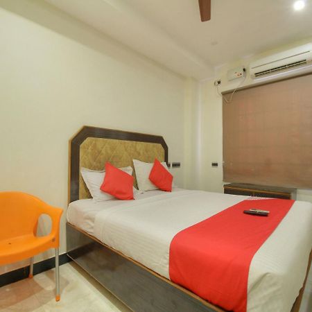 Oyo 15948 Hotel Srees Tiruchirappalli Extérieur photo