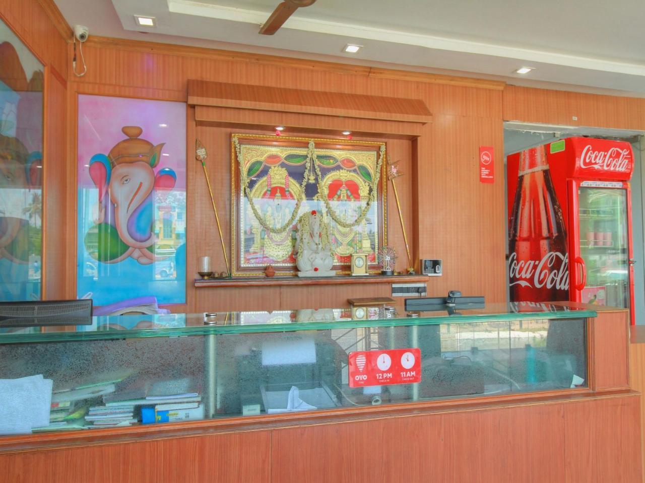 Oyo 15948 Hotel Srees Tiruchirappalli Extérieur photo